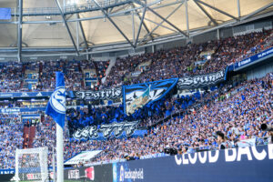 Schalke an Raux-Yao interessiert – erstes Angebot der Königsblauen wurde abgelehnt
