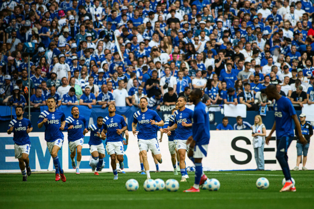 Lockerer Sieg bei Hessen Kassel – Schalke gewinnt 5:0