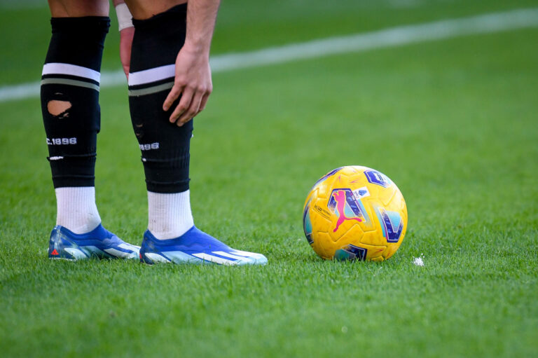 Live-Übertragung Erfurt gegen BFC Preussen Symbolbild Fußball