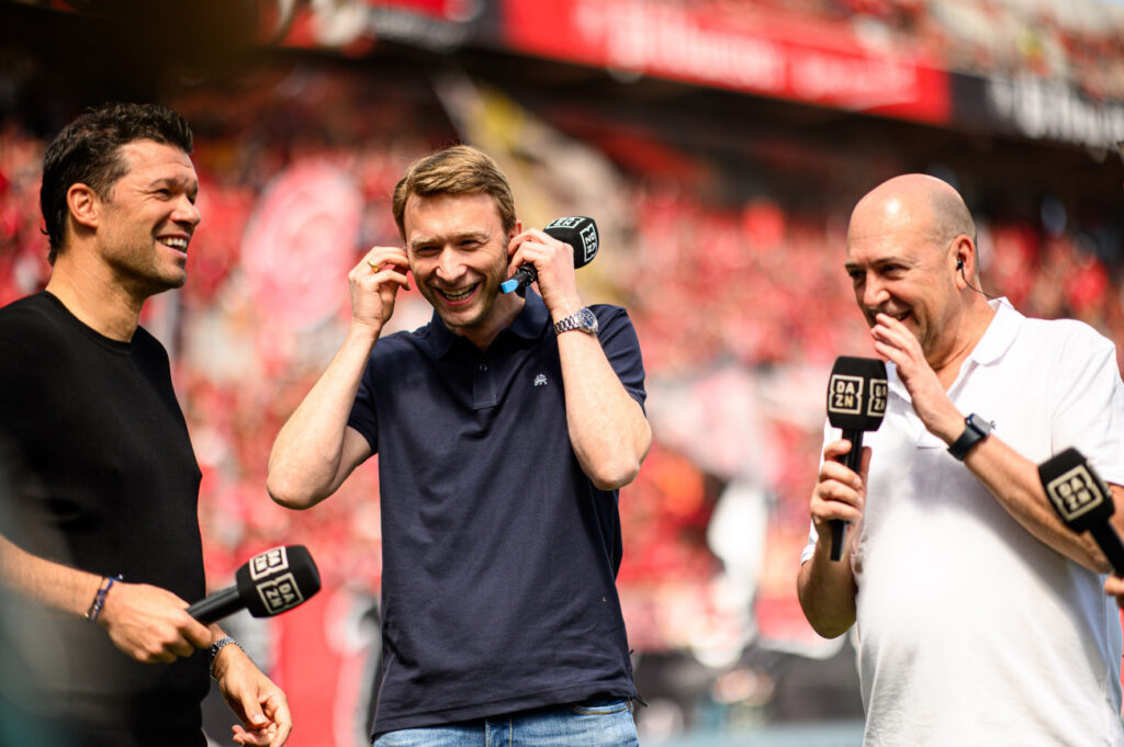 Leverkusen verlängert Verträge mit Fernando Carro und Simon Rolfes Fernando Carro, Simon Rolfes und Michael Ballack