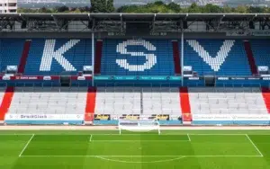 2. Bundesliga: Holstein Kiel spielt gegen FC St. Pauli 2:2 Holstein