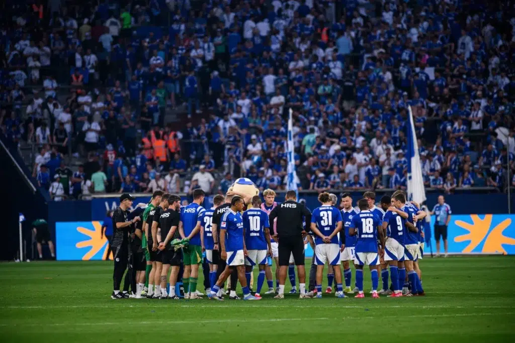 Vitalie Becker verlängert Vertrag beim FC Schalke Spieler-FC-Schalke