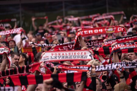 Bayer Leverkusen gewinnt Testspiel gegen FC Sevilla Fans von Bayer Leverkusen
