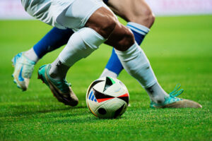 FSV Zwickau gegen Hallescher FC 1:3 2027 Symbolbild Fußballer